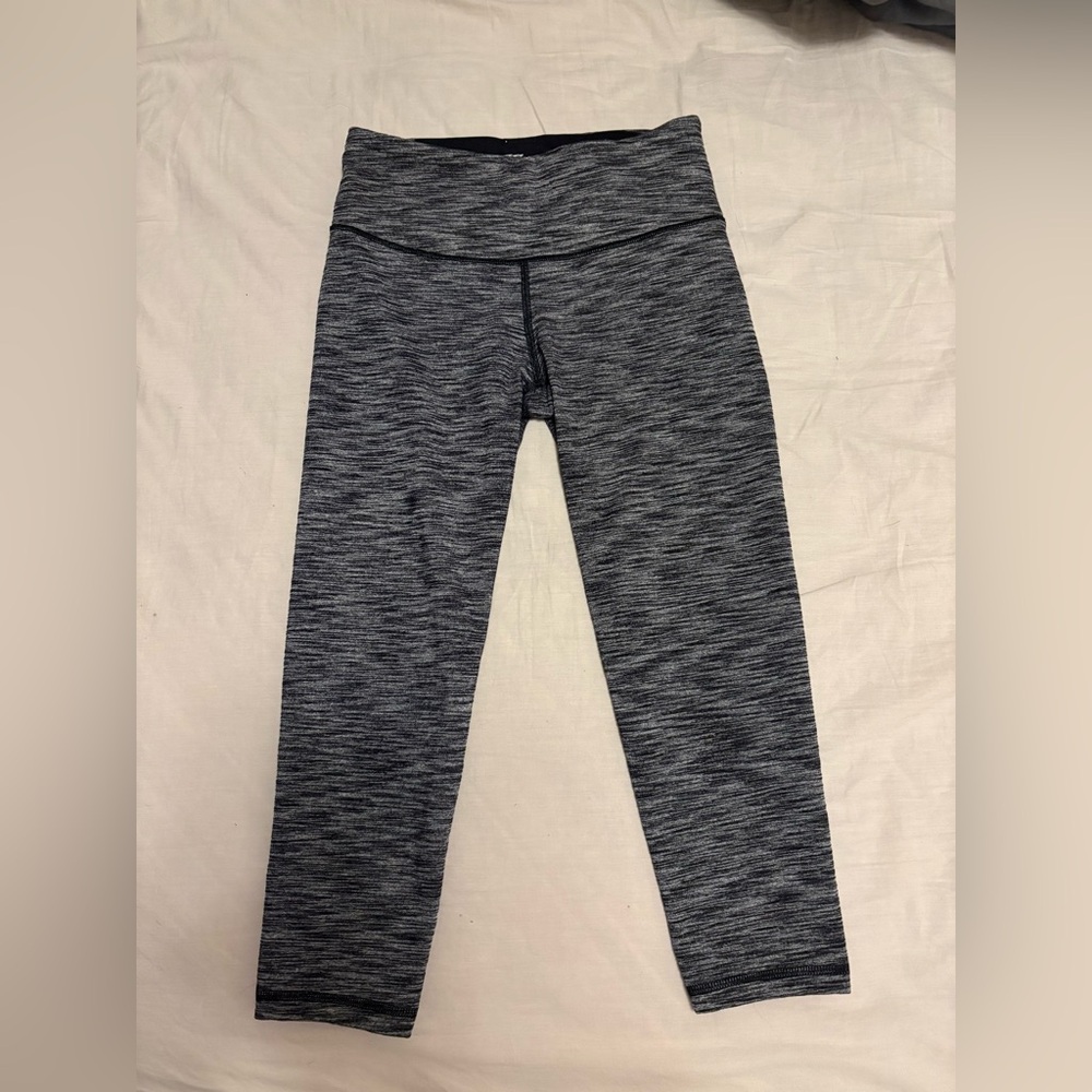 Victoria’s Secret Sport Knockout Capri Cropped Leggings